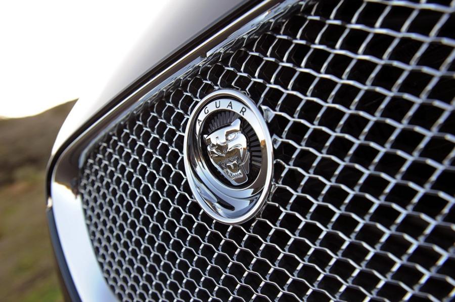  Jaguar XF Supercharged 2012 года  (фото 63 из 65)